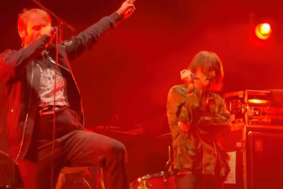 Watch Gerard Way Perform 'Jet Black New Year' With Thursday
