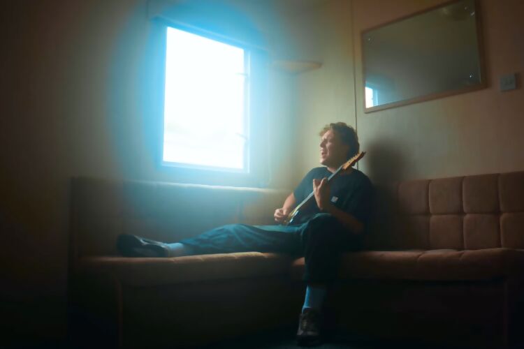 Jetski Release Stirring Video For Beautiful Track 'Curbside'