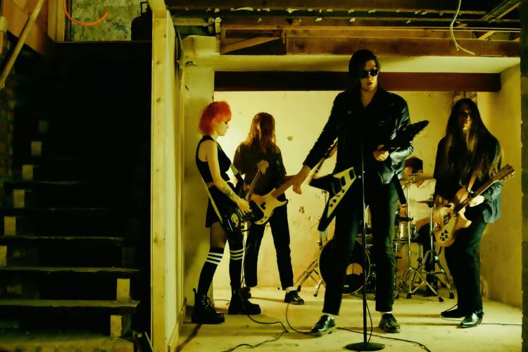 James And The Cold Gun Release Raucous New Track 'Chewing Glass'