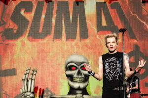 Here's Sum 41's Setlist From The Final Night Of Their 'Setting Of The Sum' World Tour