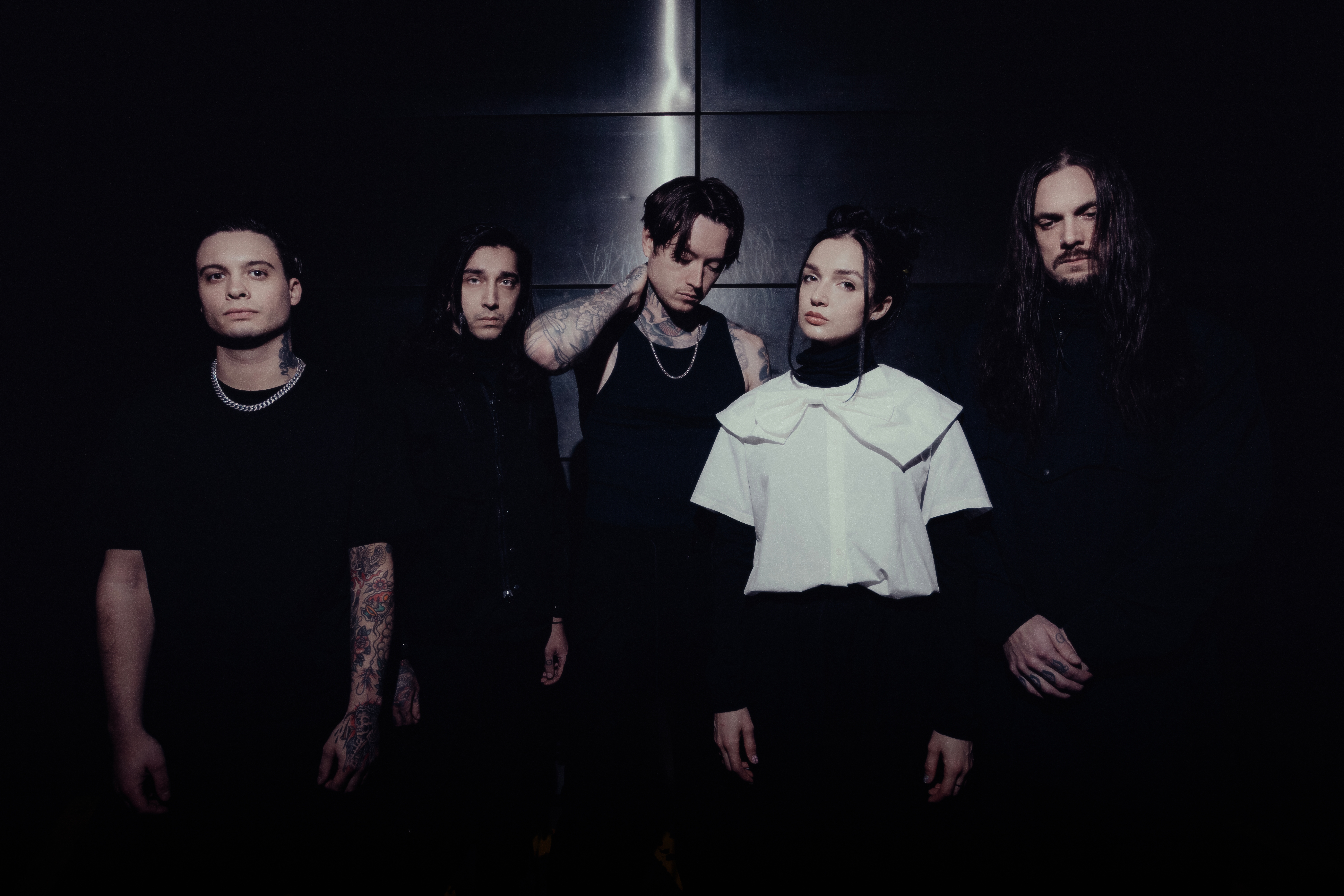 Bad Omens & Poppy Team Up On New Single 'V.A.N'