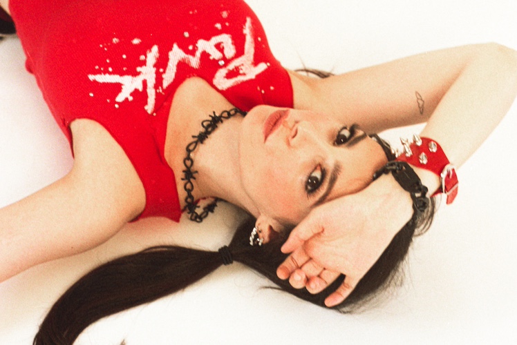 LØLØ Celebrates The Release Of Her Debut Album With Ethereal Single ‘Wish I Was A Robot’