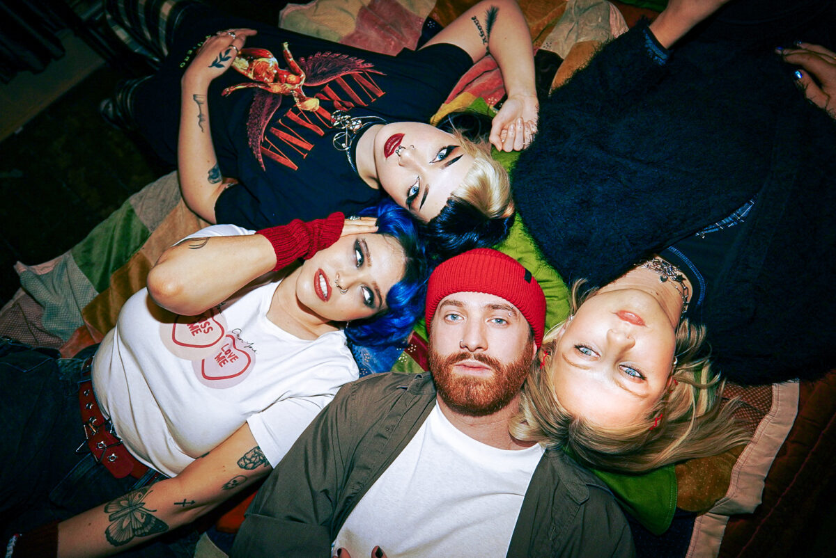 Crawlers Announce UK Headline Tour