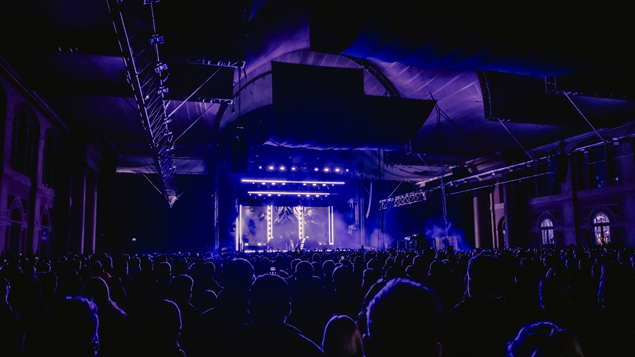 LIVE REVIEW: Spiritbox Make Stunning Leap Of Faith Towards Arena Status