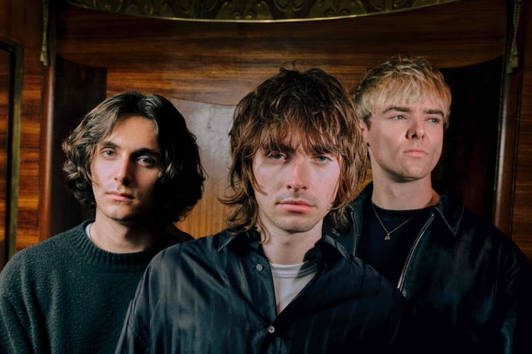 VILLANELLE Unleash Fierce Single 'Measly Means'