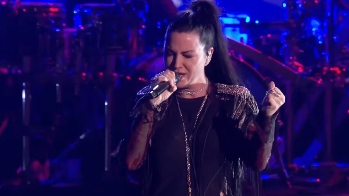 WATCH: Evanescence Perform 'Afterlife' At The Game Awards