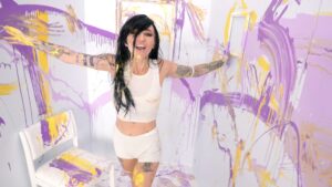 Lights Shares Celebratory New Track 'COME GET YOUR GIRL'