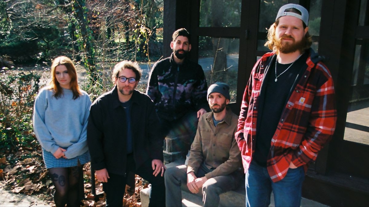 Tigers Jaw Release Thoughtful New Track 'Primary Colours'