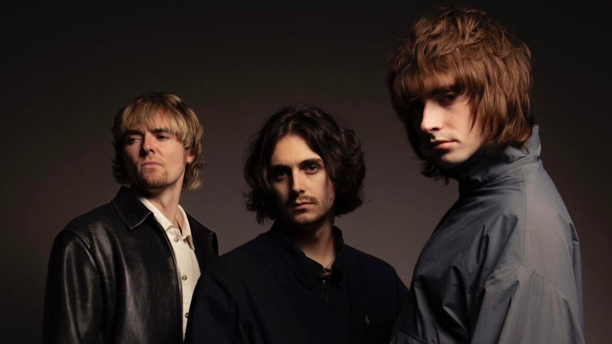 VILLANELLE Announce Debut EP 'Measly Means'