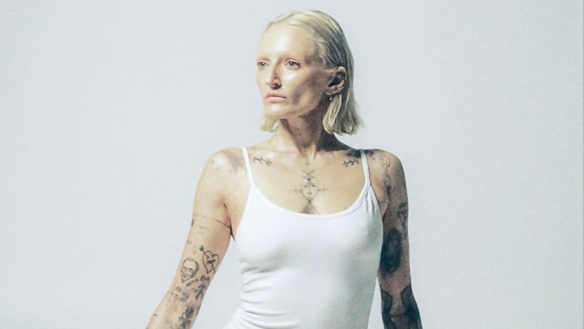 Royal & The Serpent Shares Intimate New Track 'Steering (So Fast)'