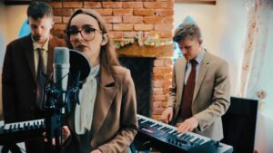 Exploring Birdsong Share Stripped Back Session 'Live From The Cottage'