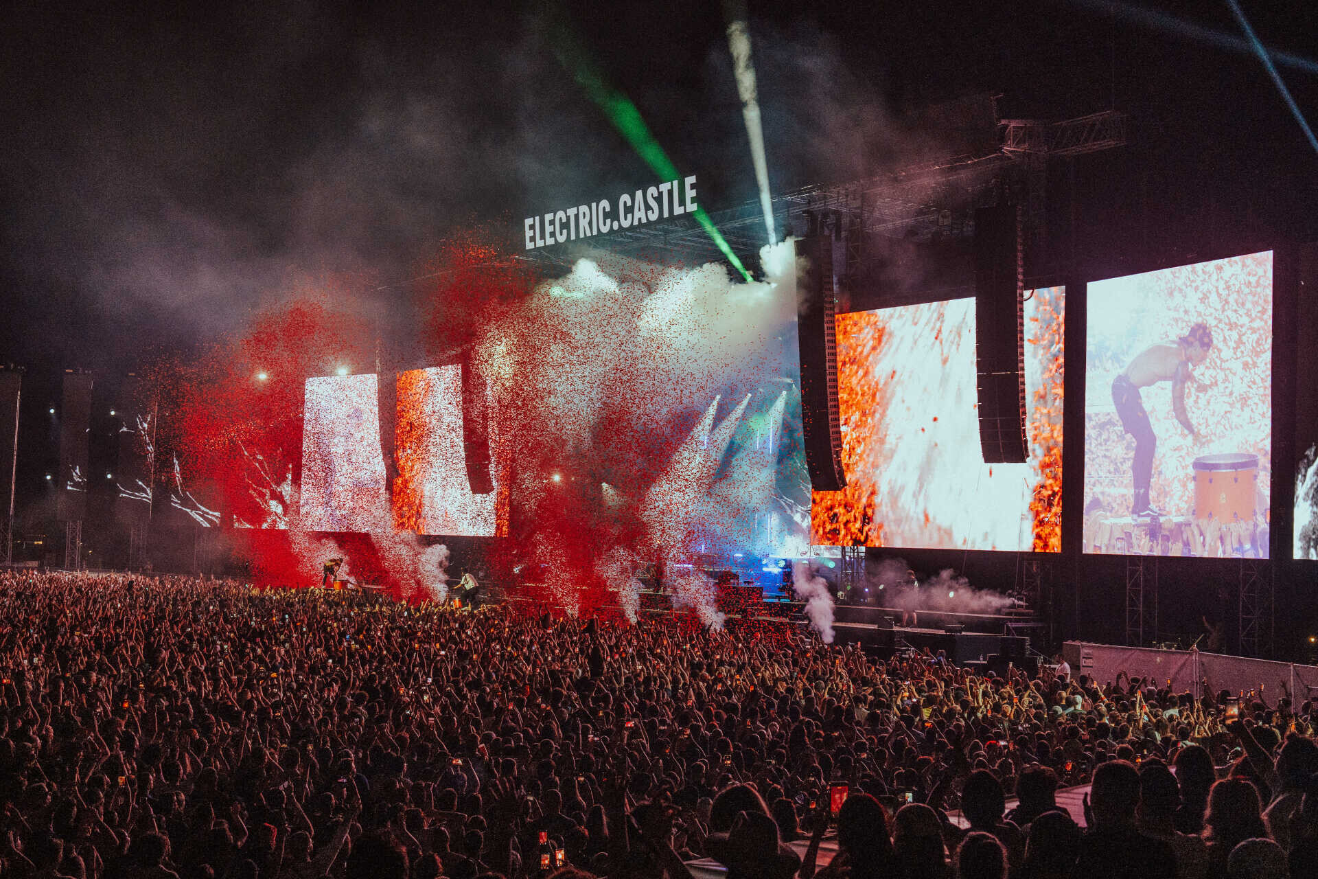 LIVE REVIEW: Electric Castle Blends Biggest In The World With Next Big Thing In Screaming Colour