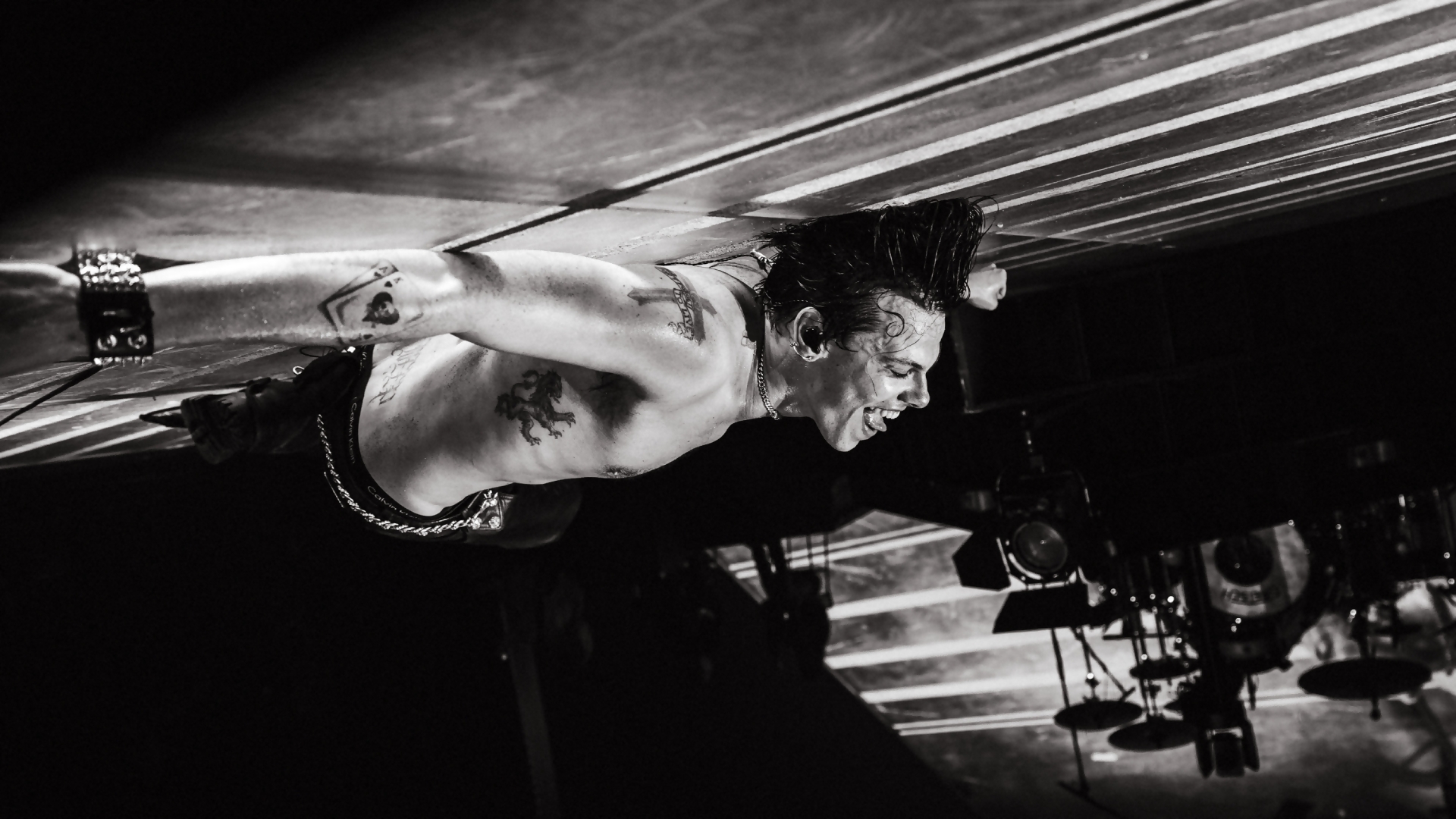 YUNGBLUD Photo Exhibit To Open In London